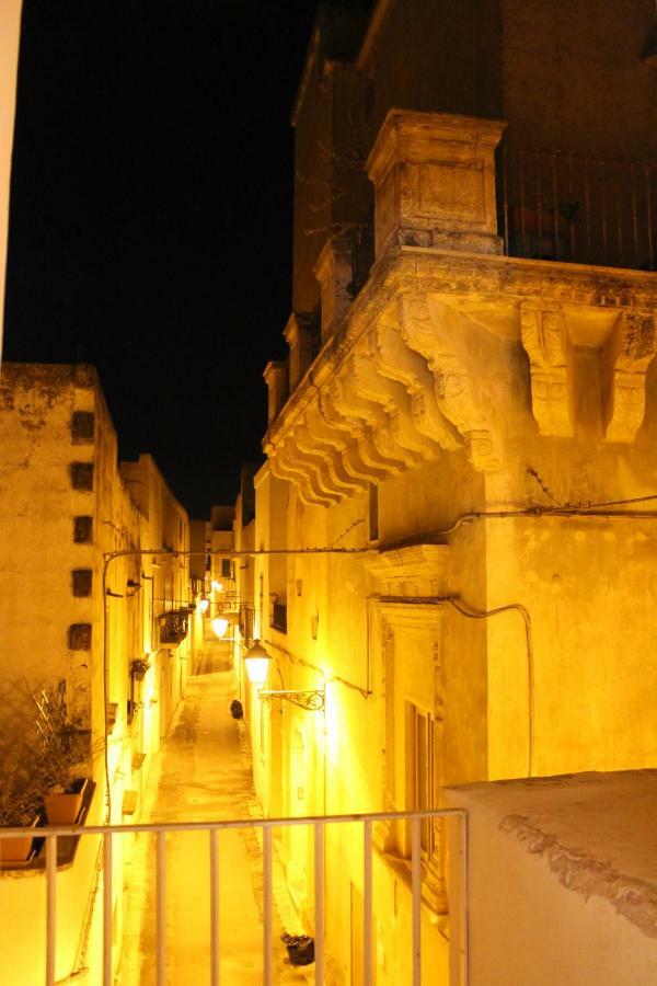 Appartamento in centro storico zona Gallipoli Parabita Esterno foto